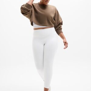 NWOT Athleta Elation High Rise 7/8 Legging
Buttery-soft stretch